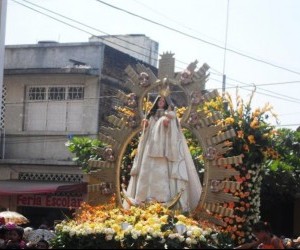 Celebration of La Candelaria.  Source: dongiova.blogspot.com -Photo by Giovanni Acuña Herzao